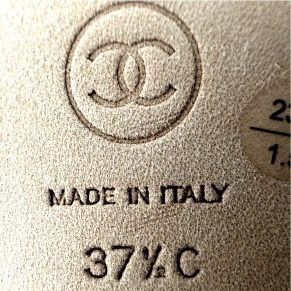 Chanel Off-White Black Toe Ballet Flat - Picture 4 of 9